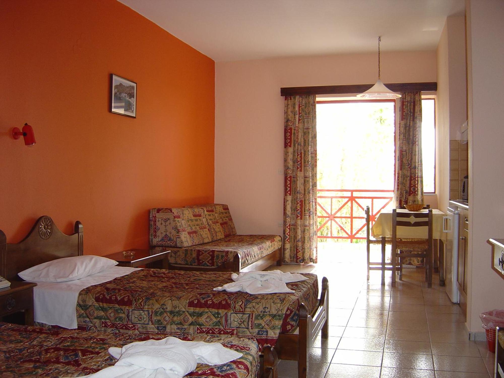 Apollon Hotel Apartments Platanes  Rom bilde